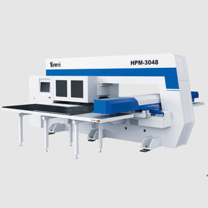 poinçonneuse CNC 1