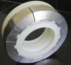 joint à lèvre / rond / avec cadre / en polyuréthane