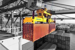 spreader pour container