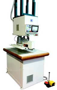 machine de soudage à haute fréquence / AC / contrôlée par PLC / pneumatique