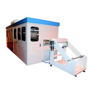 thermoformeuse alimentée par rouleau