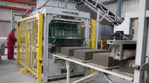 machine de fabrication de blocs en béton 1