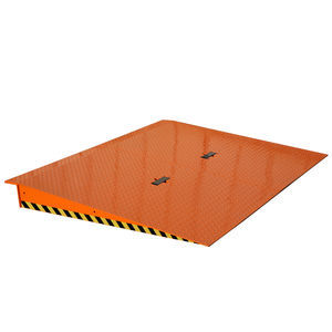 rampe de chargement de container