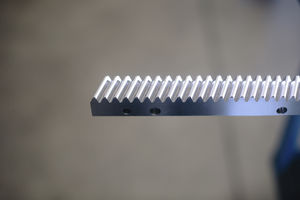 crémaillère à denture hélicoïdale / de précision / rectifiée / trempé