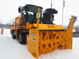 fraise à neige pour chargeuse compacte