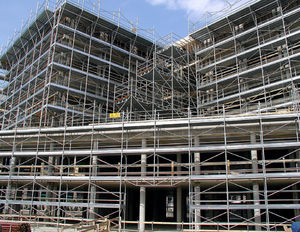 échafaudage fixe / modulaire / de façade
