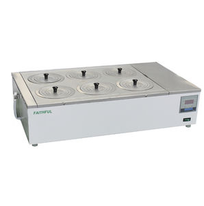 bain-marie de laboratoire