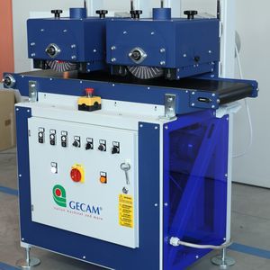 machine de brossage pour le métal 1