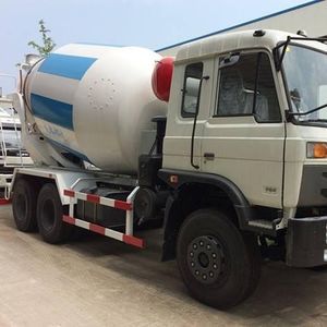 camion malaxeur pour le béton