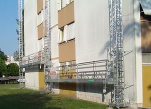 plateforme d'accès / suspendue / pour chantier / avec garde-corps de sécurité