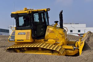 bulldozer sur chenilles