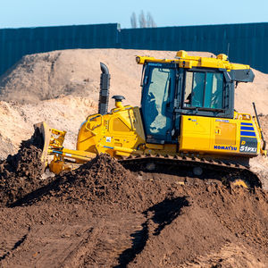 bulldozer sur chenilles