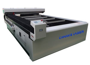machine de découpe laser CO2