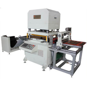 machine de découpe à l'emporte pièce