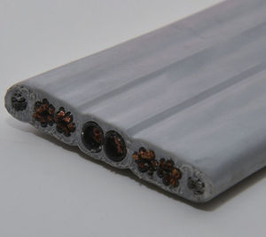 câble électrique d'alimentation
