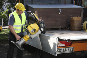 plaque vibrante non réversible 1