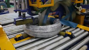 banderoleuse avec couronne tournante 1