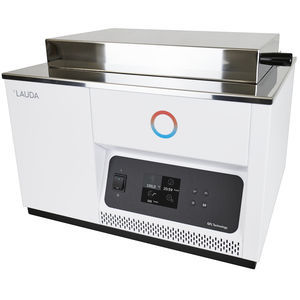 bain-marie de laboratoire