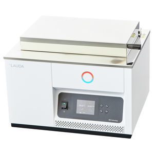 bain-marie de laboratoire