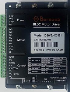 commande de moteur avec contrôleur intégré