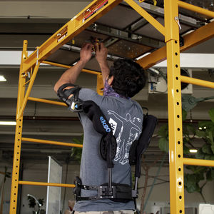exosquelette membres supérieurs
