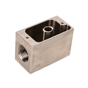 bâti et cartérisation de machine en aluminium