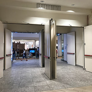 porte avec charnière