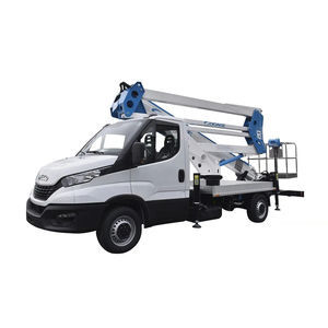 nacelle articulée montée sur camion 1
