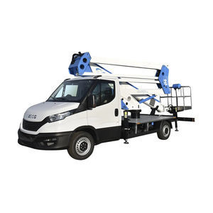 nacelle articulée montée sur camion 1