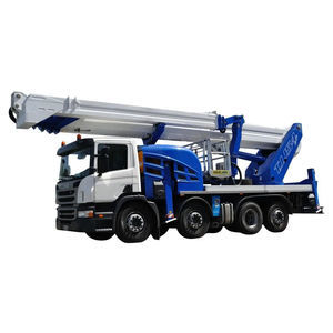 nacelle télescopique montée sur camion