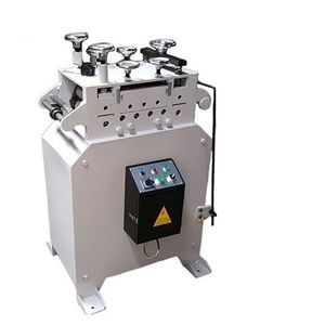machine à redresser pour pièce métallique 1
