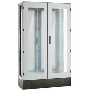 armoire électrique sur pied