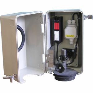 boîtier de protection / compact / rectangulaire / en polyester renforcé de fibres de verre