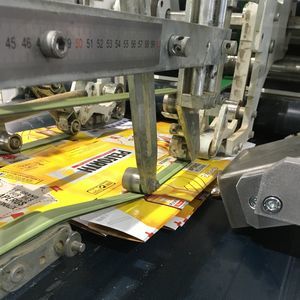 machine de marquage pour boîtes en carton 1