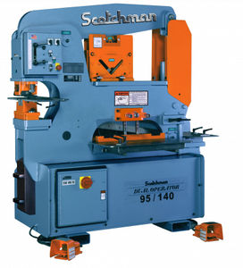 machine de poinçonnage semi-automatique 1