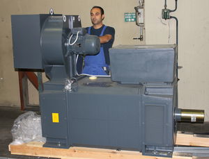 presse hydraulique / de formage / de production / servocommandée