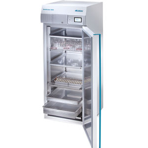 incubateur de laboratoire