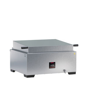 bain-marie de laboratoire