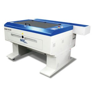 machine de découpe laser CO2