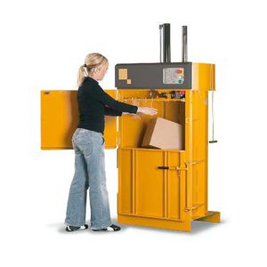 presse à balles verticale / à chargement frontal / pour carton / pour plastique