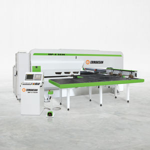 machine de poinçonnage CNC