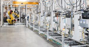 ligne d'assemblage automatisée / semi-automatique
