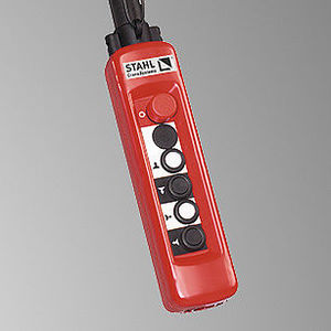 boîte à boutons à 6 boutons / IP65 / d'arrêt d'urgence / pour monte-charge