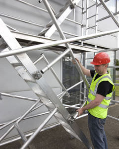 tour d'échafaudage mobile / modulaire / avec escaliers / de façade