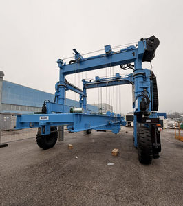 chariot cavalier pour container 1