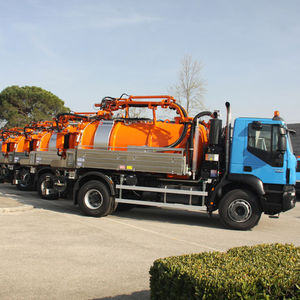 camion hydrocureur