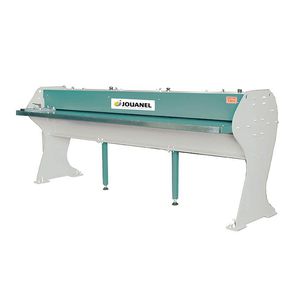machine de formage pour conduit d'air