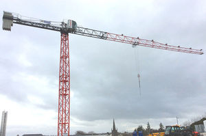 grue montée sur camion