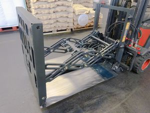 pousseur d'outil pour chariot élévateur