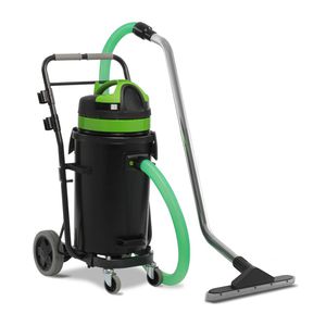 aspirateur commercial